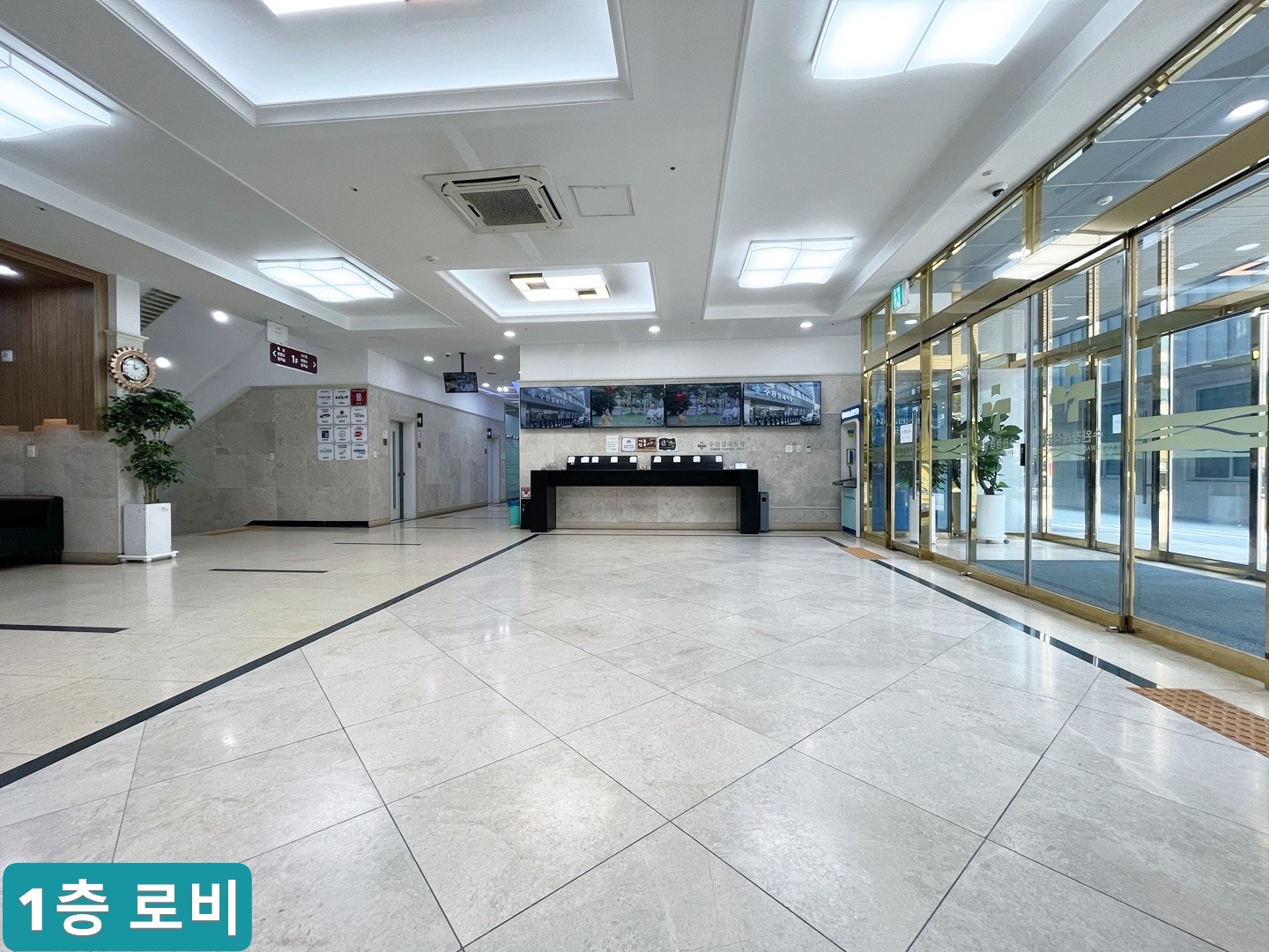 1층 로비4